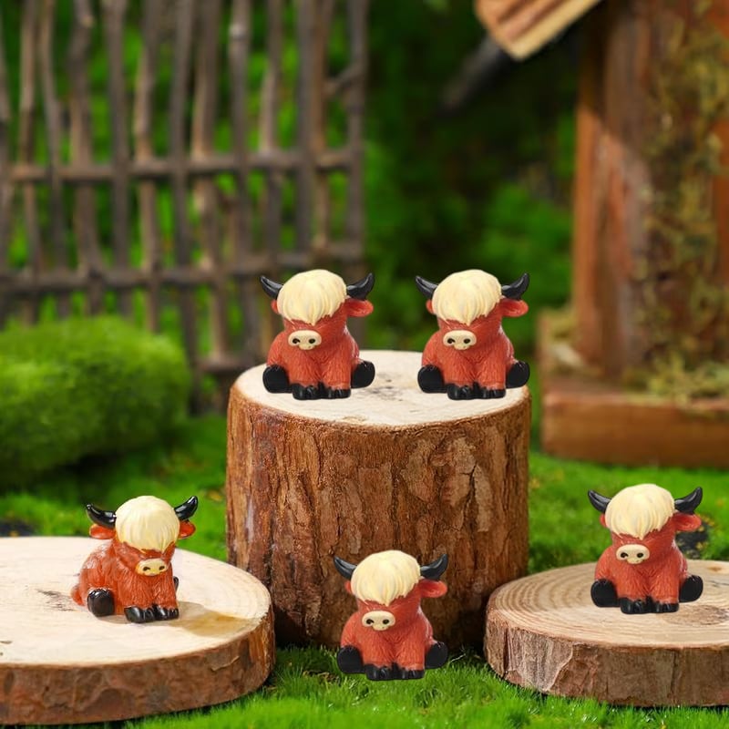 🐂🥚 Easter Mini Highland Cow Figurines