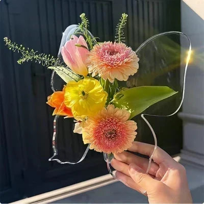 💐2026 HOT SALE-50% OFF🦋 Transparent Butterfly Vase – crystal-clear plastic with a stable base. Perfect for flowers, table decor and gifting! ✨💐