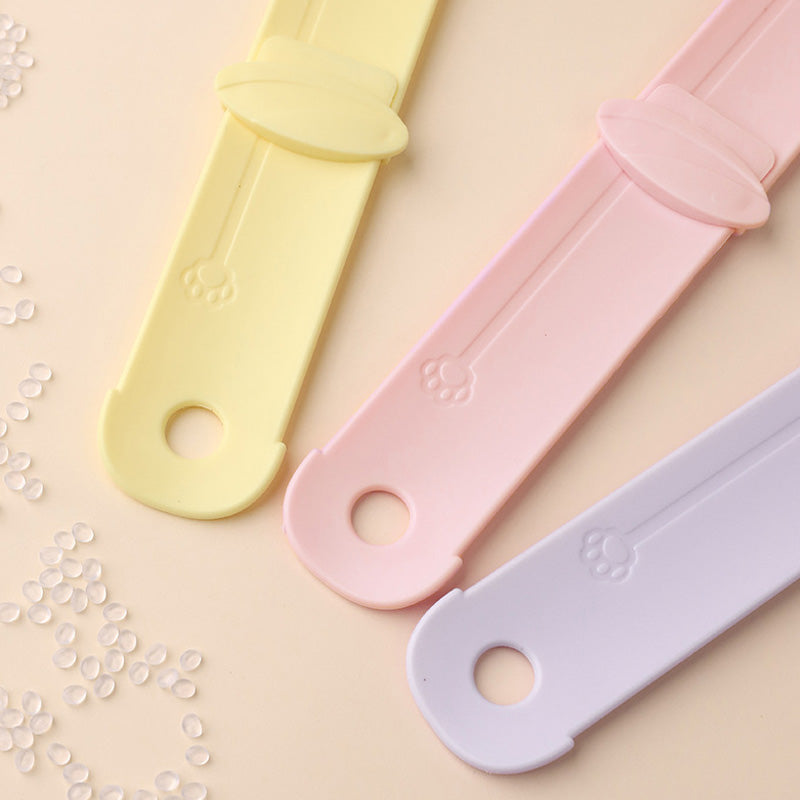 🥳HOT SALE🥳💞50K+ SOLD! Cat Feeder Spoon! BPA-free, one-hand squeeze & wide spoon. Clean feeding – grab yours! ✅
